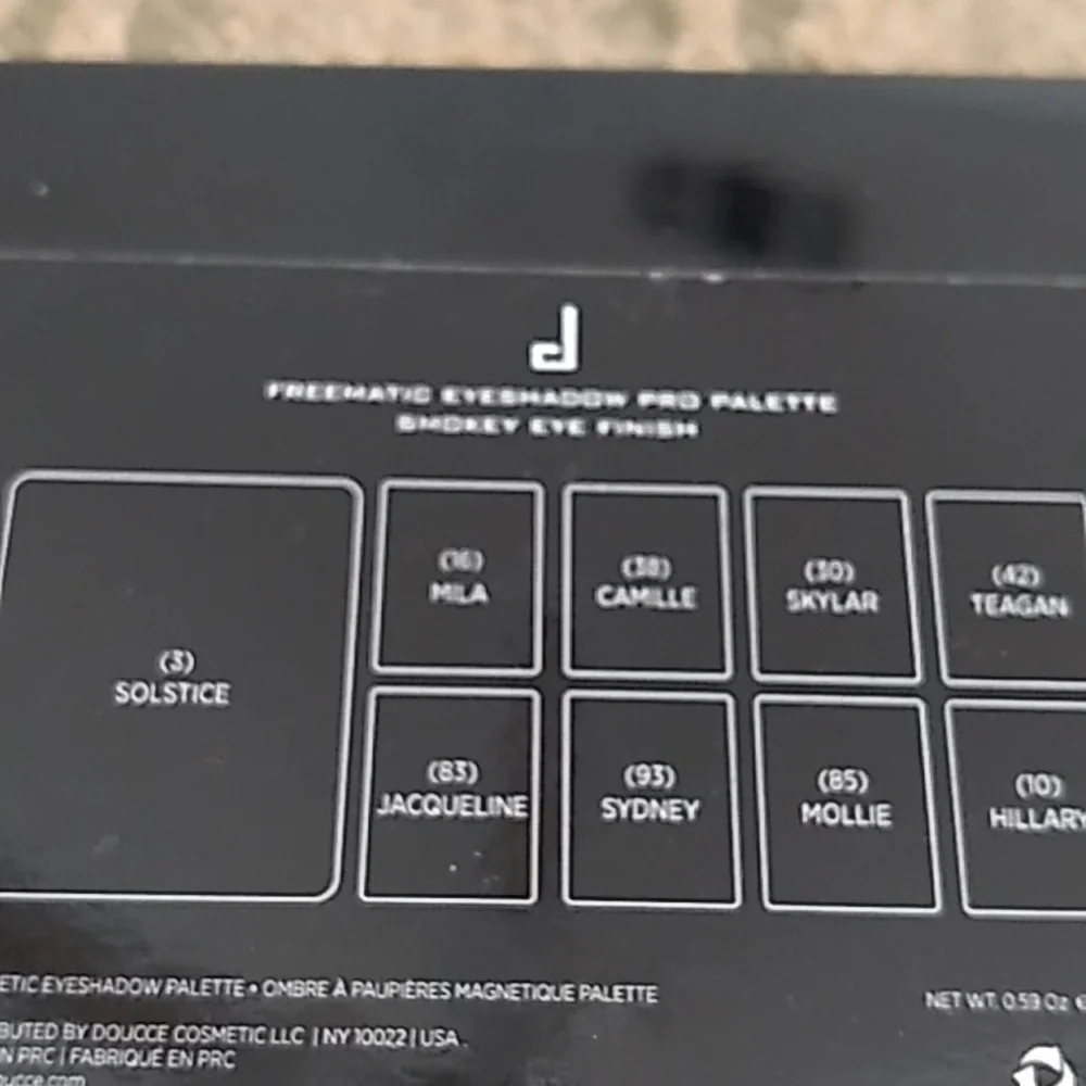 Doucce palette Freematic eyeshadow Smokey eye finish - Picture 5 of 7